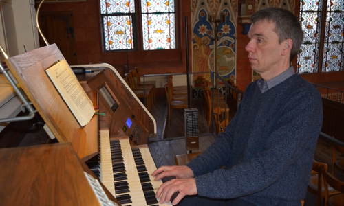 Christof Pannes spielte eine Stunde lang die Orgel.