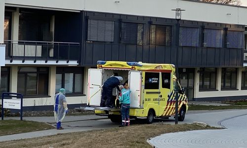 Am gestrigen Mittwochen kamen die ersten beiden Patienten aus den Niederlanden an. Zwei weitere sollen folgen.