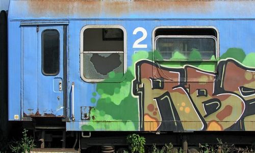 Die Brüder wollten ihre Graffitis am nächsten Tag im Betrieb sehen (Symbolbild).