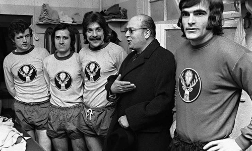 Bei der Vorstellung des neuen Jägermeister-Trikos: Friedhelm Häbermann, Ludwig Bründl, Bernd Gehrsdorff, Günter Mast und Bernd Franke am 16. Januar 1973 (vlnr.).