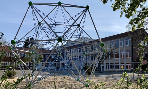 Das Klettergerüst auf dem Schulhof der AGG Oker.