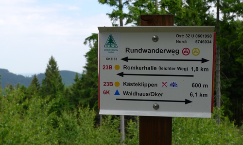 Bei der Optimierung des Wanderwegenetzes im niedersächsischen Teil des Naturparks Harz wurde vor allem Wert auf die Beschilderung der Strecken gelegt. Hunderte ehrenamtliche Mitglieder des Harzklubs und seiner Zweigvereine haben sich für dieses Projekt in den zurückliegenden drei Jahren mächtig ins Zeug gelegt.