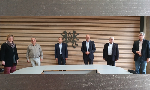Die Spitzen von SPD Kreistagsfraktion und der Gruppe SPD/Grüne im Stadtrat Peine trafen sich mit Bürgermeister Klaus Saemann und Landrat Franz Einhaus.