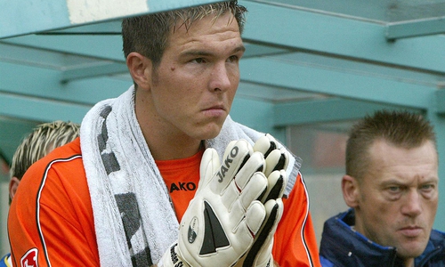 Blick in den Spielertunnel: Wusste Stuckmann, dass ihm gegen Bielefeld II ein Fehler unterläuft?