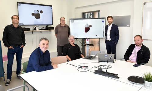Von links: Davy Champion (phaeno), Dr. Justin Hoffmann (Kunstverein Wolfsburg e.V.), Christian Cordes (Referat Digitalisierung und Wirtschaft, Stadt Wolfsburg), Monika Kiekenap-Wilhelm (M2K, Stadt Wolfsburg), Dennis Weilmann (Erster Stadtrat), Marcus Körber (Städtische Galerie Wolfsburg)