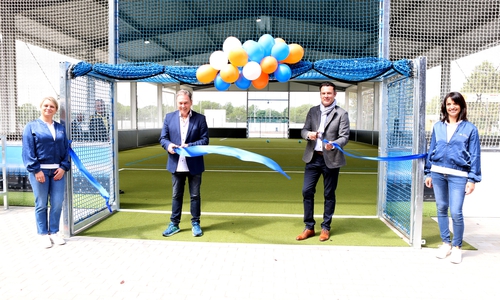 v.l.n.r.: Monika Schmidt, Thomas Fast, Matthias Nerlich und Meike Krenz eröffnen die erste BraWo McArena im Gifhorner Sportpark Flutmulde.