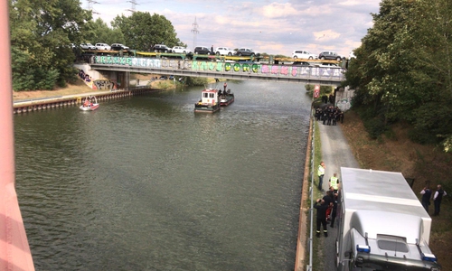 Die Aktivisten hatten den Bahnverkehr lahmgelegt. (Archivbild)