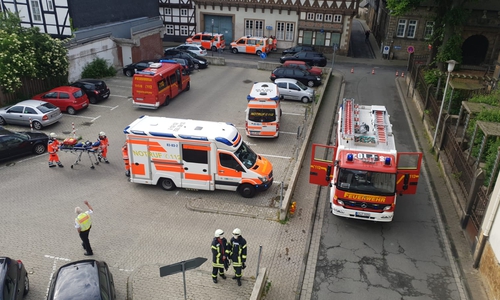 Die Feuerwehr war mit einem Großaufgebot gekommen.