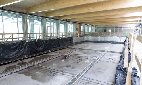 Das 25-Meter-Becken nimmt bereits Form an. 