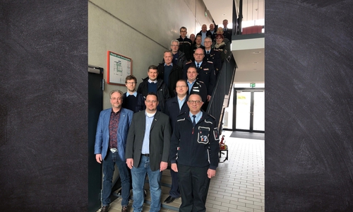 Die Lenkungsgruppe „Waldbrandbekämpfung Harz“ im Anschluss an die konstituierende Sitzung im März. Hinweis: Das Gruppenfoto ist vor Ausbruch der Corona-Pandemie aufgenommen worden. Zu diesem Zeitpunkt galten noch nicht die inzwischen gängigen Abstands- und Hygieneregeln.