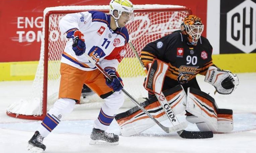 Matti Järvinen wechselt die Seiten: Hier spielt er noch gegen die Grizzlys, in der Saison 2017/2018.