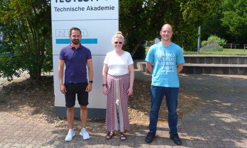 Freuten sich über den erfolgreichen Abschluss im neuen Lehrgang: (v.l.n.r.) Dennis Bolm, Barbara Dauven, Oliver Gruse.