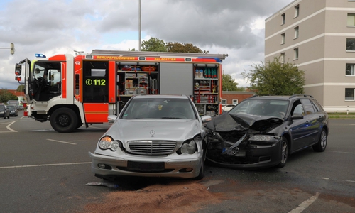 Beide Fahrzeuge waren nicht mehr fahrbereit.