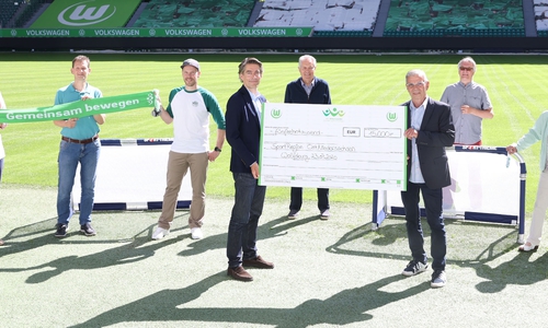 Die Spendenübergabe an die Sportbünde in Gifhorn, wolfsburg und Helmstedt.