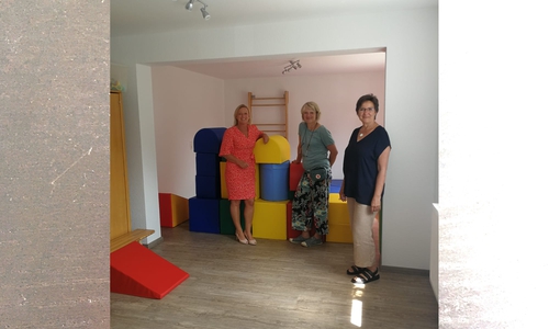 Dunja Kreiser (links) besucht das AWO-Frauenschutzhaus im Landkreis Wolfenbüttel.