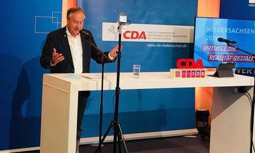 CDA-Landesvorsitzender Dr. Max Matthiesen im „CDA-Niedersachsen-Studio“ bei dem 1. Digitalen CDA-Niedersachsentag. 