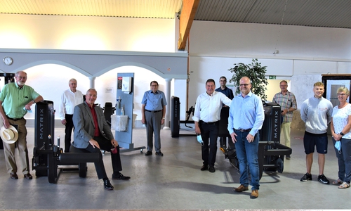 Die CDU besuchte im Rahmen von Frank Oesterhelwegs Sommertour die Fitnessfarm in Cremlingen.