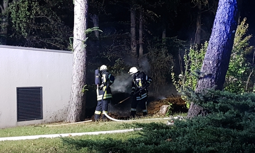 Mit drei C-Rohren wurde das Feuer schnell gelöscht.