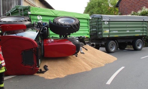 Der umgekippte Traktor.