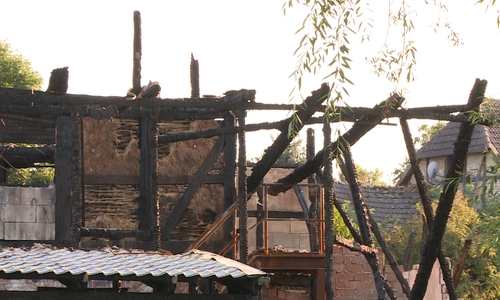 Das Haus in Grasleben war Ende Mai abgebrannt.