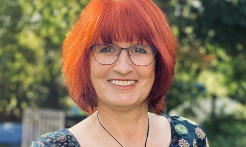 Stefanie Weigand will Peiner Landrätin werden und in Hertha Peters Fußstapfen treten.