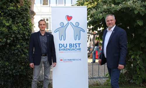 Sven Dickfeld (links) übergibt die Geschäftsführung des Paritätischen Kreisverbandes Goslar-Seesen zum 1. Oktober an Dr. Volker Bullwinkel.
