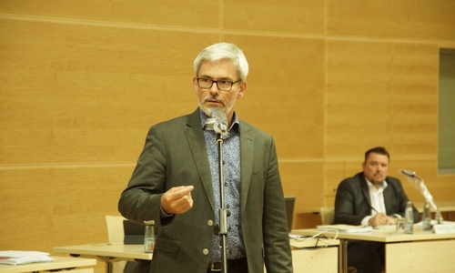 Grünen-Ratsherr Stefan Brix verteidigt die Idee der Fahrradzone Okerumflut gegen die Vorwürfe, sie würde den ÖPNV ausbremsen. 