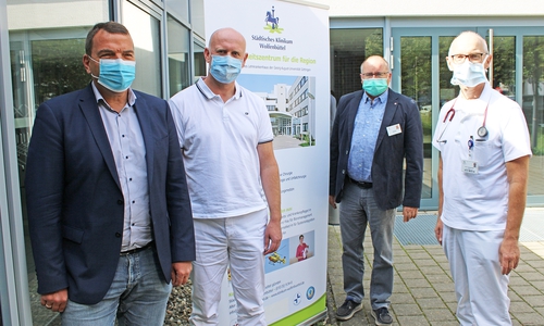 Geschäftsführer Axel Burghardt, Pflegedirektor Ralf Harmel, Chefarzt Dr. Tobias Jüttner und der Ärztliche Direktor Prof. Dirk Hausmann sehen das Städtische Klinikum für die Zukunft bestens gewappnet. 