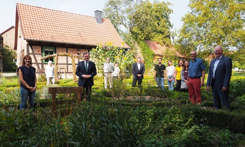 Landrat Dr. Andreas Ebel informierte sich über die Entwicklung des Grenzmuseums in Zicherie-Böckwitz.