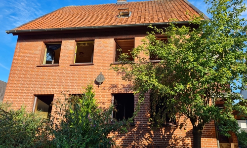 In diesem Haus in der Elmstraße hatte es im Erdgeschoss gebrannt.