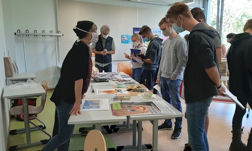 Die Schüler der IGS Wallstraße konnten sich an verschiedenen Ständen informieren.
