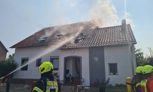 Das Feuer ist derzeit noch nicht unter Kontrolle.