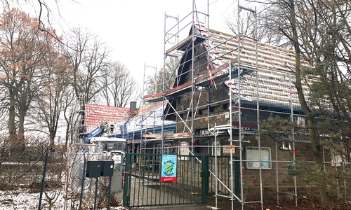 Dachsanierung des Freibades Rhüden.