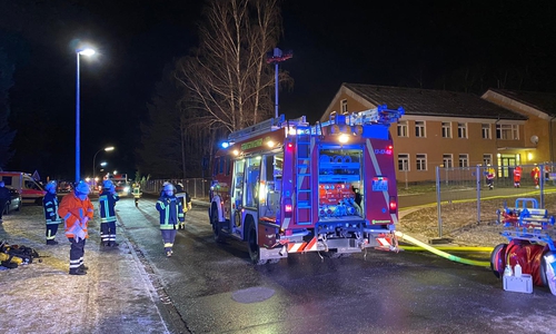 Die Feuerwehr war mit einem Großaufgebot im Einsatz.