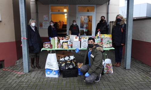 Die umgekehrten Adventskalender konnten an die Tafel übergeben werden.