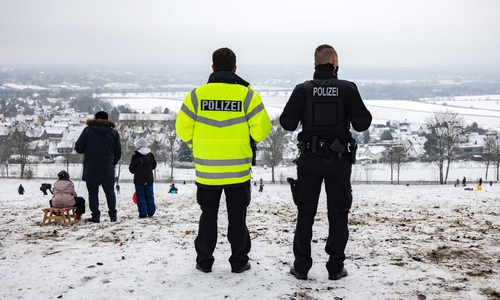 Die Polizei kontrollierte mehrfach, ob auf dem Burgberg die gängigen Corona-Vorschriften eingehalten wurden. 