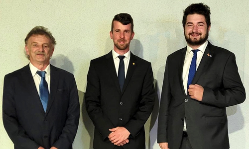 Die AfD Kreistagsfraktion in Peine: Günther Engelhardt, Andreas Tute und Niwes Huy (v. li.).