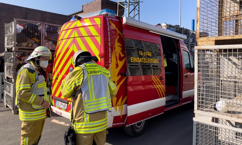 In einem Umspannwerk auf dem Gelände eines Störfallbetriebes an der Landstraße zwischen Harlingerode und Oker brach ein Feuer aus.