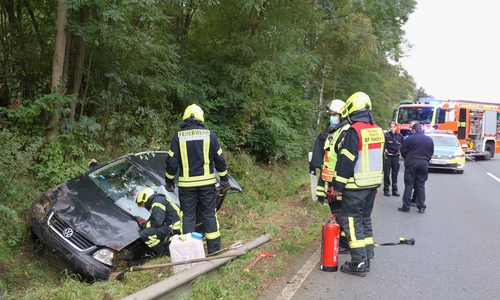 Auf der Industriestraße Mitte überschlug sich ein Auto mehrfach.