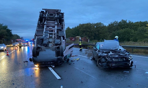 Die beiden verunfallten Fahrzeuge. 