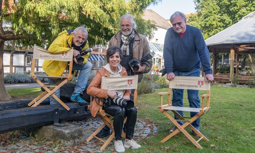 Die vier Fotografen Jennifer Kampani (vorne), Rudolf Karliczek, Siegfried Krause und Rolf Großjohann (v. li.).