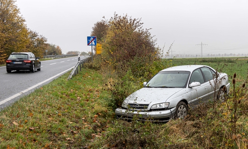 Der Opel musste abgeschleppt werden.