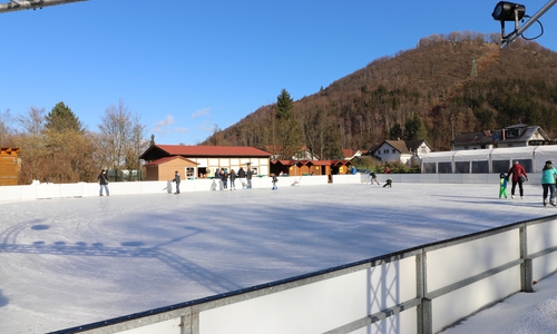 Die Eiskunstbahn Bad Harzburg hat wieder geöffnet.