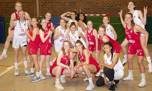 Die Mädchen haben 20 Monate auf ein Punktspiel in der Nachwuchsbundesliga gewartet.