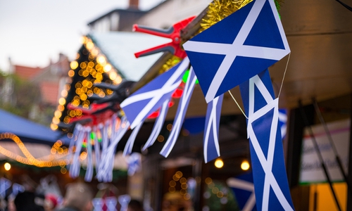 „Schottische Weihnacht“ wird am letzten Adventswochenende gefeiert. Der Scottish Culture Club lädt ein zu Hot Whisky und viel Tradition rund um die Highlands.