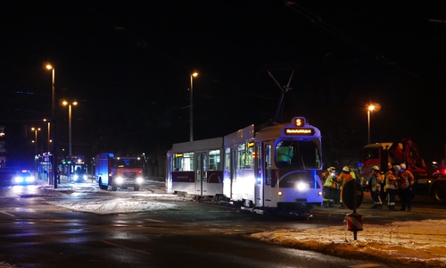 Am späten Sonntagabend entgleiste die Straßenbahn.