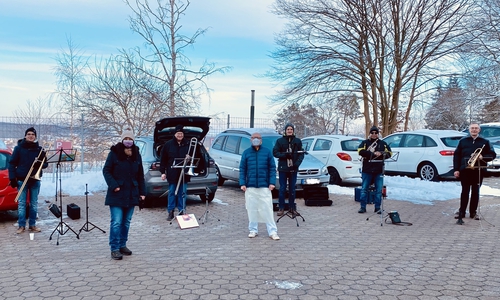 Die Bergkapelle Grasleben spielt für die Bewohner des Heims.