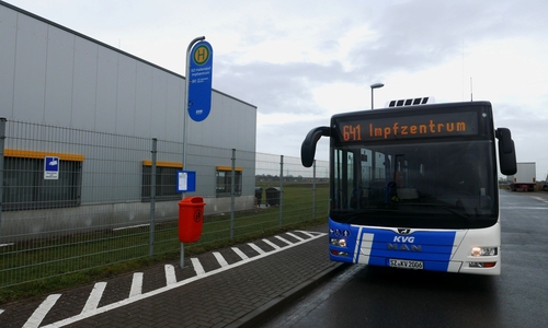Die Buslinie zum Impfzentrum.