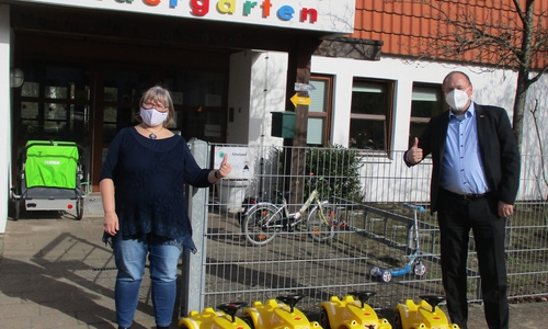 Von rechts: Hans-Christian Beckmann und Katja Malinowski.
