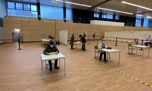 Bei ausreichender Impfstoffmenge sind im Impfzentrum des Landkreises Goslar mehrere hundert Impfungen pro Tag kein Problem.